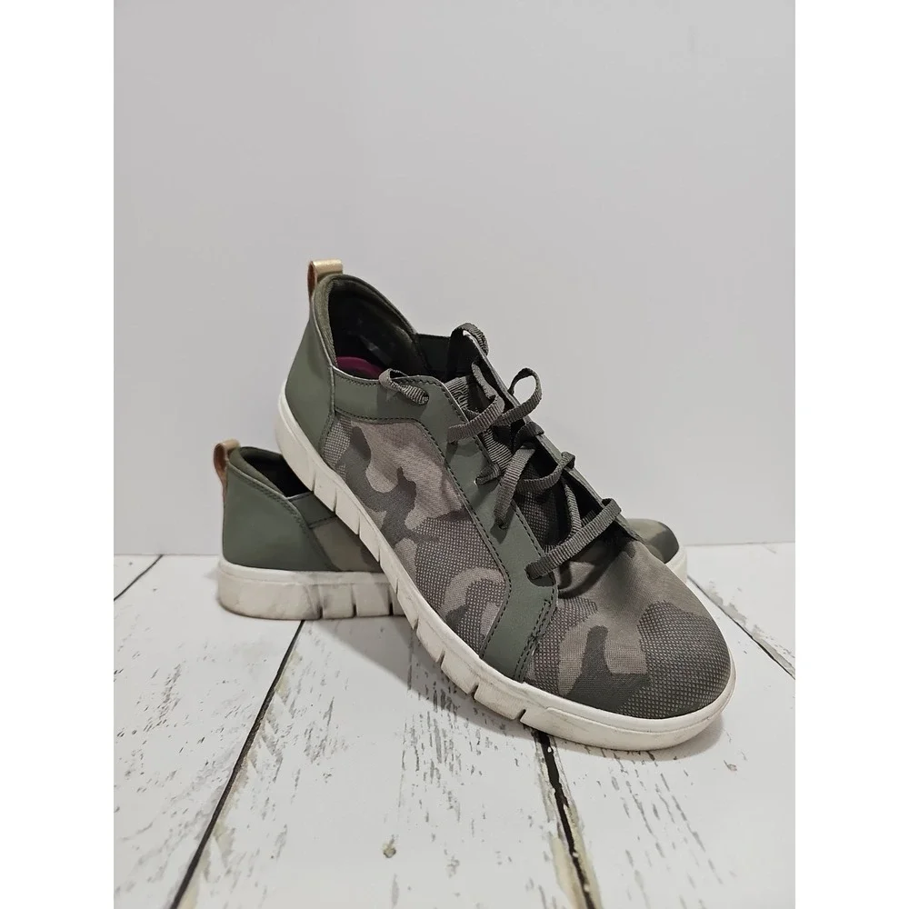 RYKA SURROUND FIT WOMEN GREEN CAMO PRINT SNEAKERS Size 9M